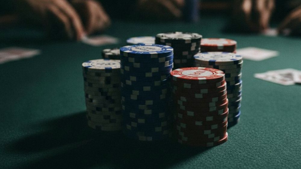 Cách chơi poker Texas: 7 lỗi khiến bạn mất tiền oan